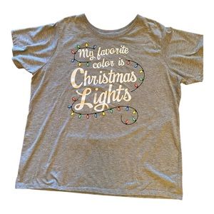 Women’s tee sz 1X 16/18 gray My Favorite Color Is Christmas Lights Very soft EUC